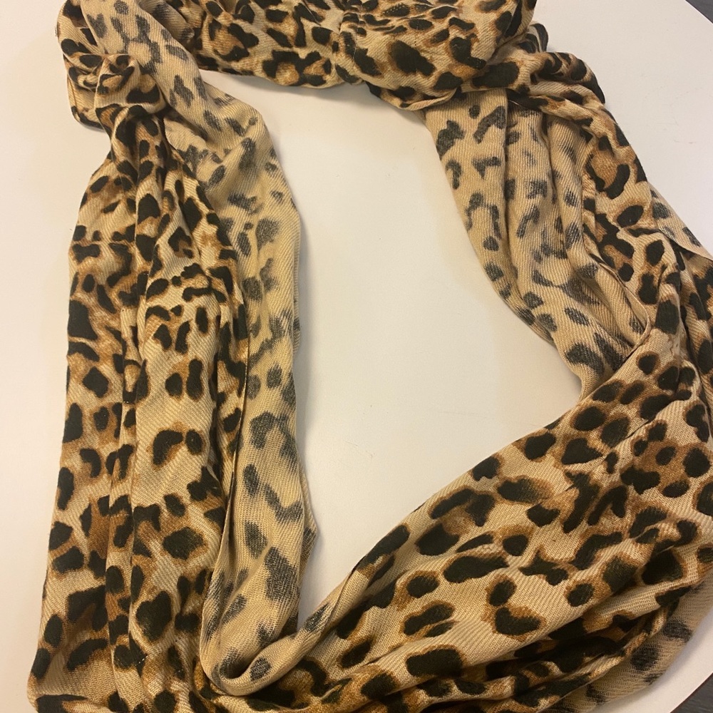 Cheetah print wrap scarf: one size fits all